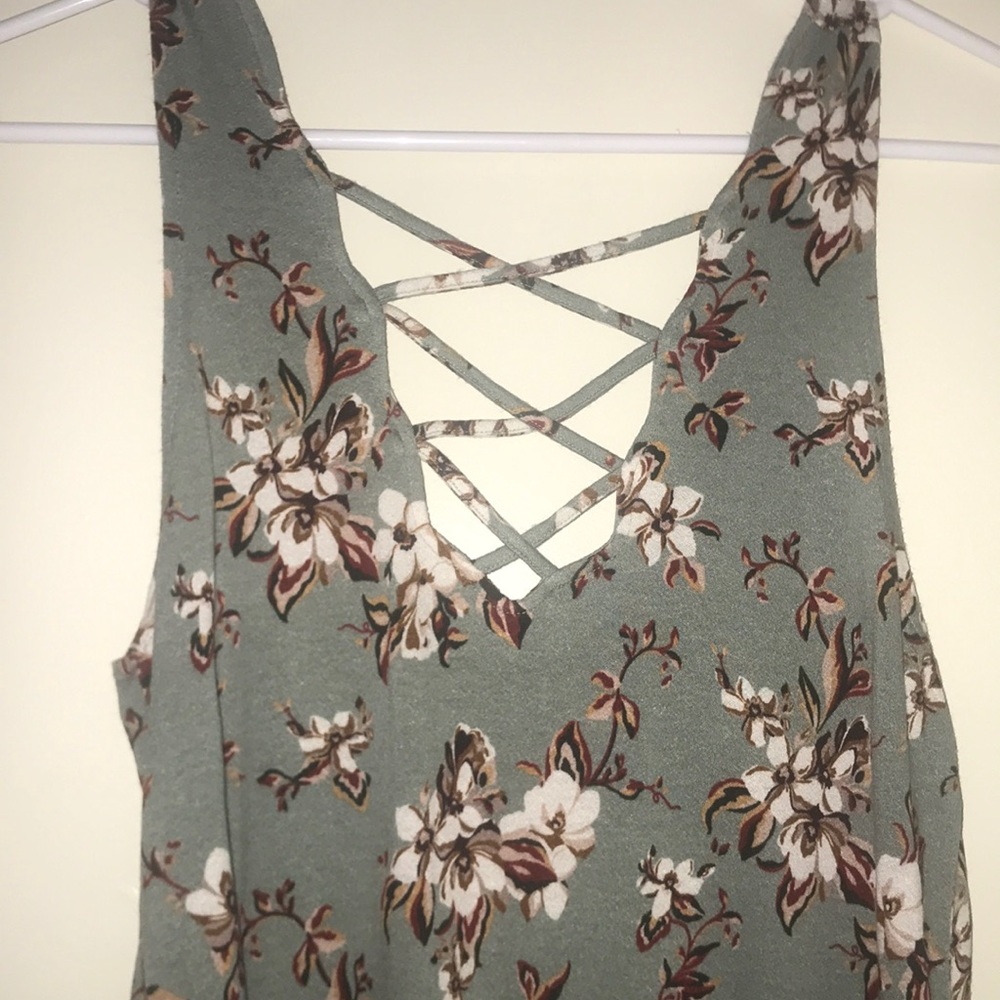 Sea Green Floral Top - Picture 2 of 3
